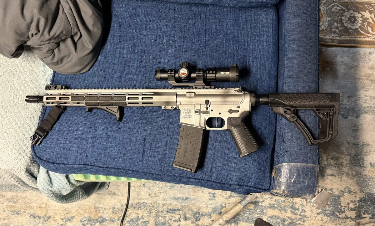 Koshernets's tweet photo. @BrownellsInc Put a DD Stock on it tonight, took me about 3hrs to get that bich on. Worth every minute except now i gotta get a sling mount. https://t.co/21X1u7I4fQ