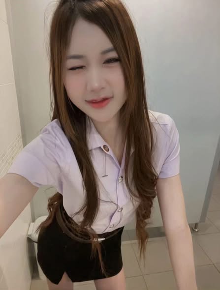 Nikhil13157080's tweet photo. ความเงียบของเรา ไม่ได้แปลว่าอ่อนแอ https://t.co/FkE5YfJiVS