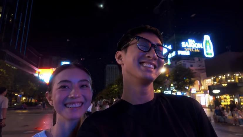 psngayondigital's tweet photo. JMFYANG ❤️

Former PBB housemate na si JM Ibarra, nag-post ng isang video kasama ang kanyang naging co-housemate na si Fyang Smith mula sa kanilang naging trip sa Vietnam.

“my iris,” wika niya sa post.

(Instagram/jmdibarra) https://t.co/w5GWyyd0Xm
