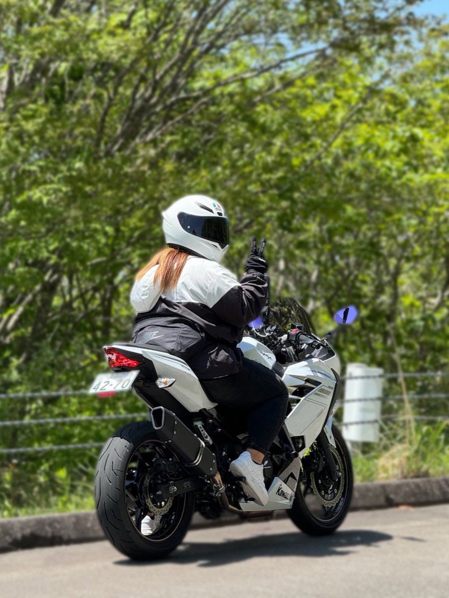 _rsk481's tweet photo. 通りすがりのオバが裏磐梯撮ってくれた📷´-

1人で🏍撮ってると一緒にとってあげるよ〜って声掛けてくれる人多い🫶🏼🫶🏼 https://t.co/qwciktxZdB