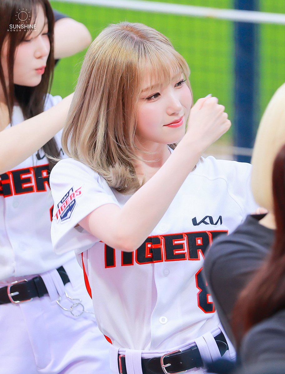 sHIneTOMI's tweet photo. 260603

✊

#히토미 #SAYMYNAME #세이마이네임 #SMN #HITOMI https://t.co/yRvwhWTY9I
