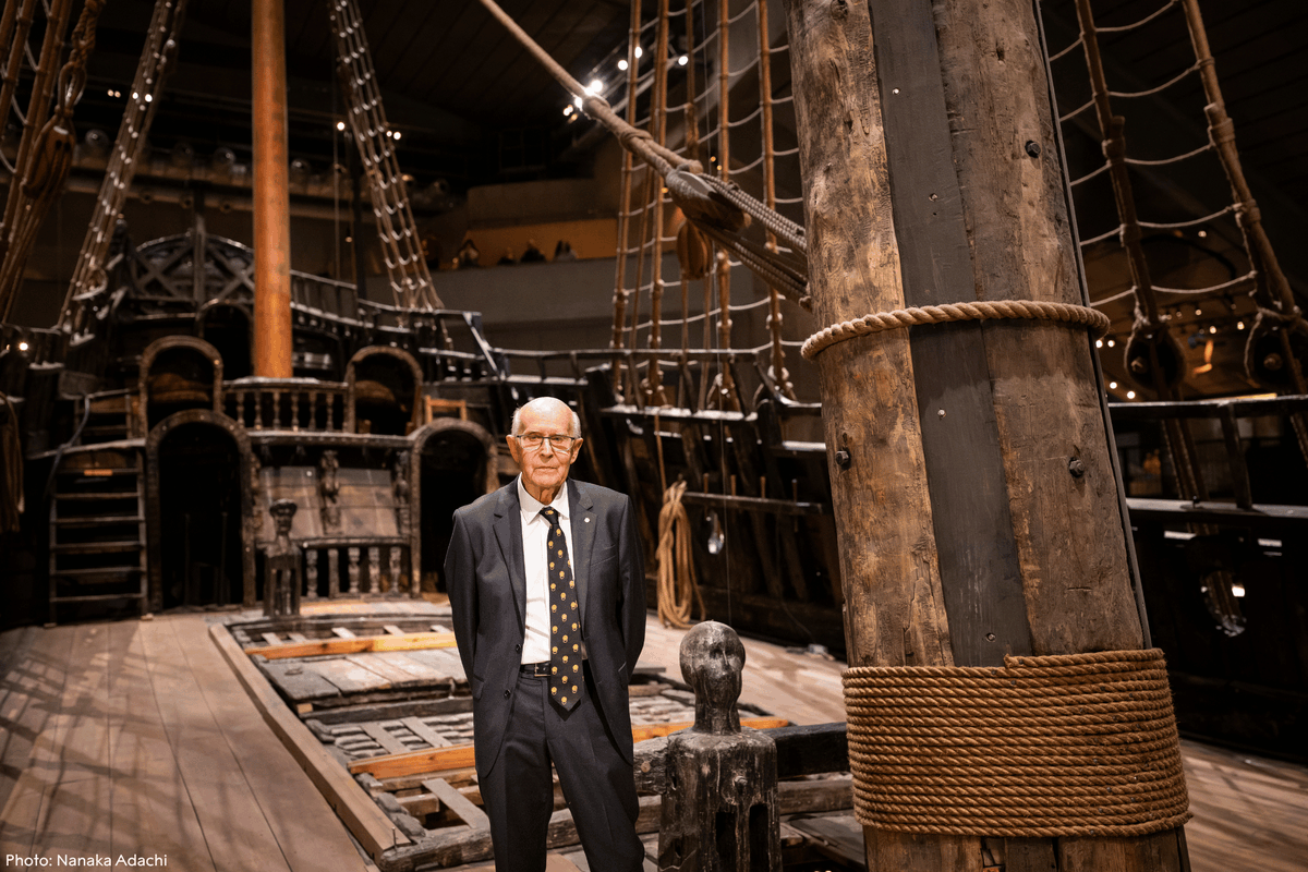 NobelPrize's tweet photo. Sending warm birthday wishes to Richard Robson who turns 89 today. 

In 1989, Robson developed the first metal-organic frameworks (MOFs), cage-like molecular structures that can store substances inside them. Later, Susumu Kitagawa and Omar Yaghi created more flexible and stable MOFs that can, for example, harvest water from desert air, capture carbon dioxide, store toxic gases and catalyse chemical reactions. It is for this work the three were awarded the 2025 Nobel Prize in Chemistry. 

Whilst in Stockholm to accept his chemistry prize last December, Robson visited one of the city's most beloved attractions, the Vasa Museum. Few people are allowed onboard the deteriorating ship which sat on the sea floor for over 300 years, but the honour is occasionally bestowed to Nobel Prize laureates.