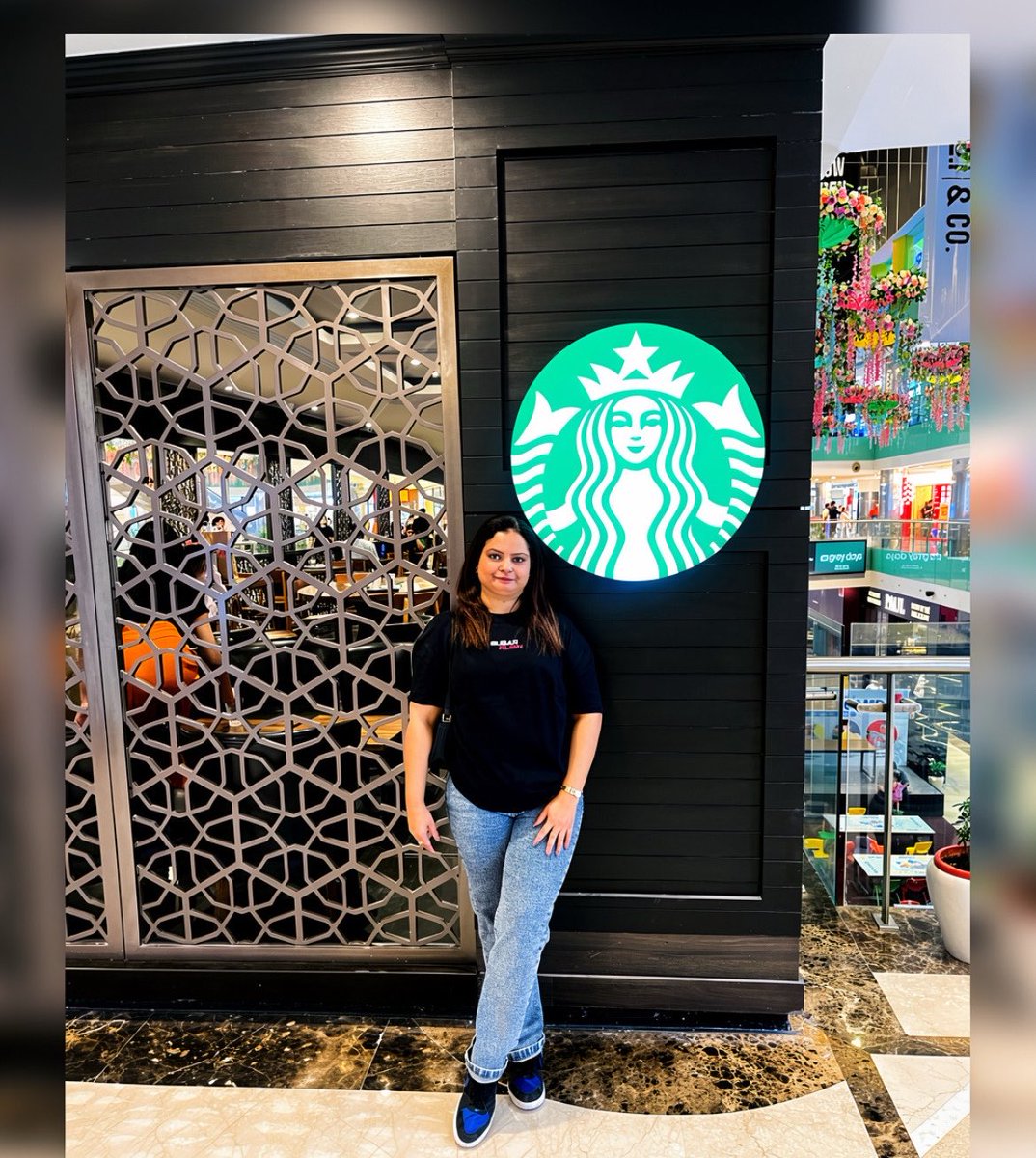 ChasingSukoon's tweet photo. Just a girl….surviving with a million unspoken thoughts and feelings….🫶🏻🫰🏻

#CoffeeDate
#ThursdayVibes
#MeTime 
#NewProfilePic https://t.co/1DdlPbPzMP