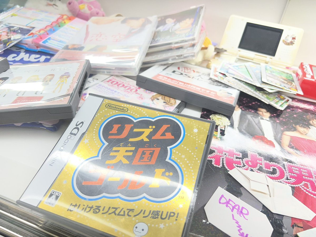 sunagimo0808's tweet photo. 東京駅に用事があってその帰り、たまたま見つけた #平成ときめき展 
眩しい！！眩しすぎるよ！！！
まだこの世に誕生してない頃から懐かしいあの頃までギチギチに詰まってやがる！！
ちなみにシーブリーズは存在は知ってたけど持ってはいませんでした
この頃まだアオハルに疎かったからね！！（） https://t.co/LBlIvh8sg6