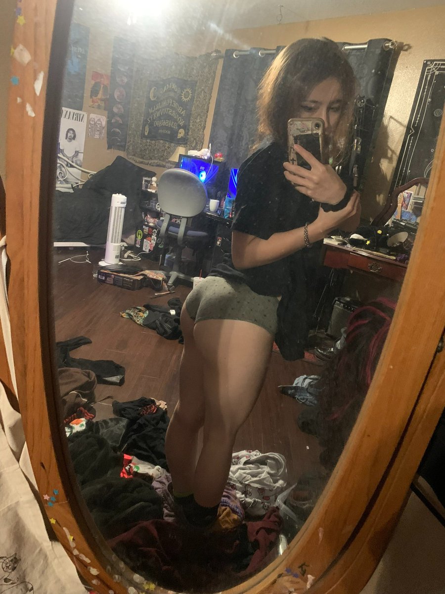 Boplover2006's tweet photo. More girls like this 😍 #bop #bops #submission #irl #irls https://t.co/LqBEu7glCJ