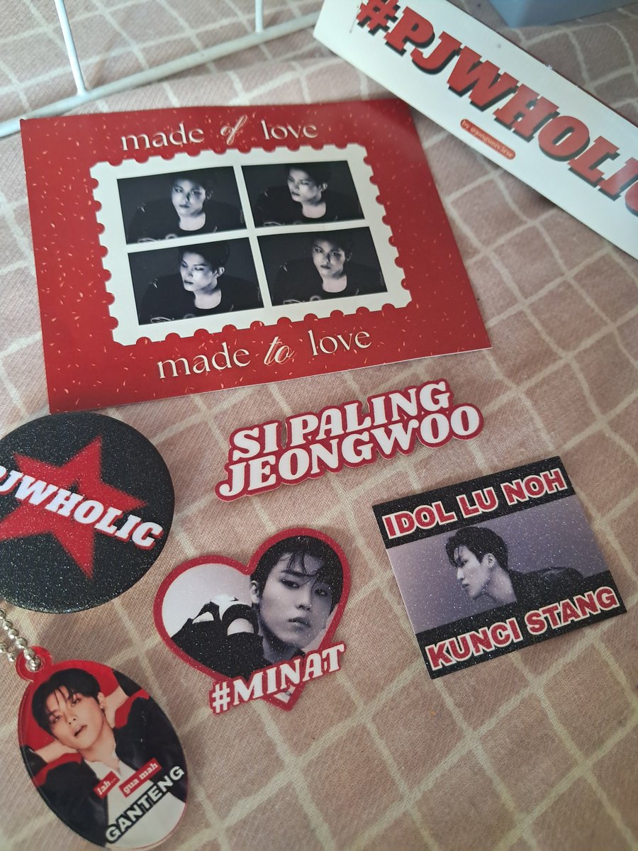 Rebellln's tweet photo. LUCU BANGETTT NANGISSS, MAKASIH KAKKKK @jonguniv3rse ✋️✊️✋️✊️ https://t.co/8xwCP7IfXy