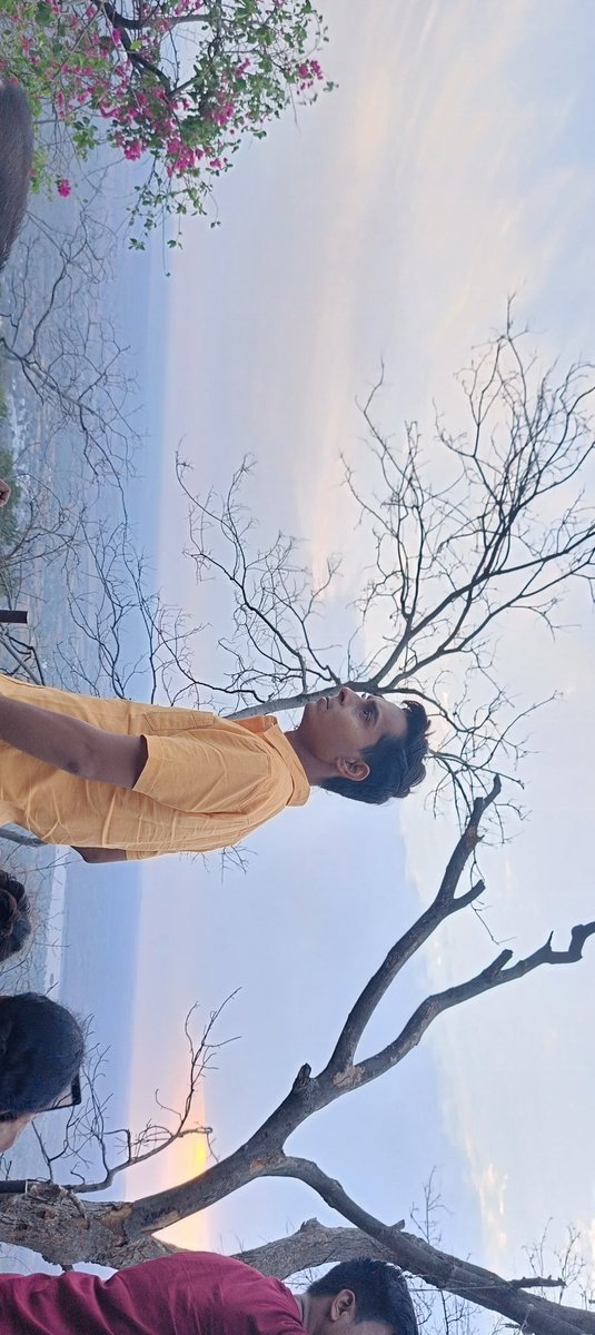 ArabyaK's tweet photo. अचानक एक सवाल आ खड़ा हो जाता हैं कि 
        क्या मैं वो सब कर पाऊंगा.....जिसके लिए 
                                        इतना परेशान हूँ... https://t.co/x5C0k1t7RK