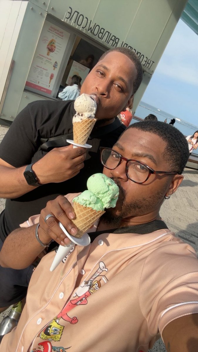 TheRealJayCee__'s tweet photo. Especially when you got somone to be black and gay with 🏳️‍🌈✊🏾❤️ https://t.co/3opIilN1T8