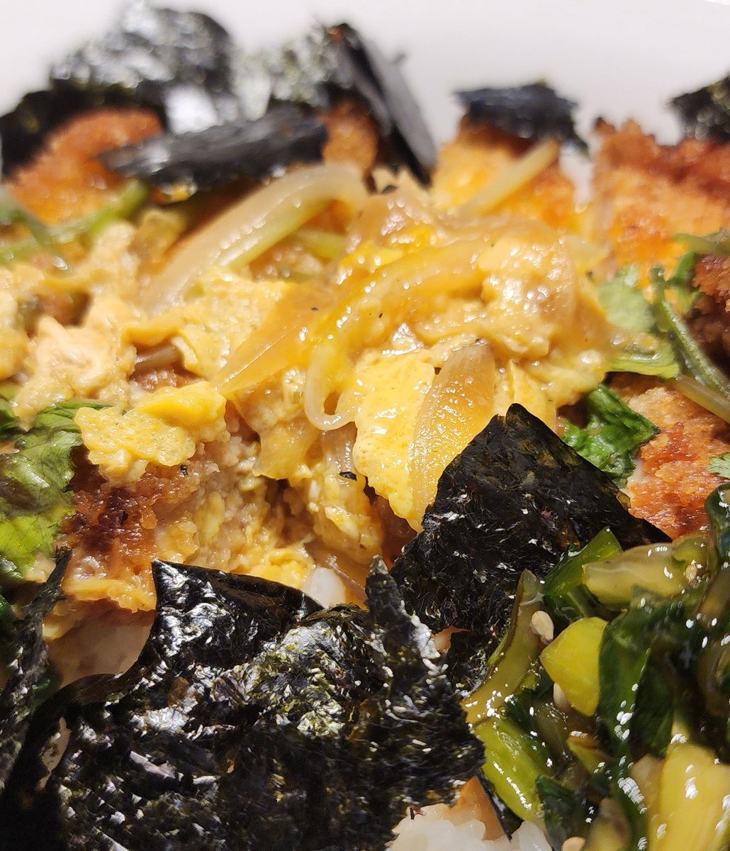 meshi_com_'s tweet photo. かつ丼🍴
#食人 #らーめん #寿司 #パスタ #食べる #大盛 #ご飯 #朝食 #夕飯 #つまみ #お酒 #ビール #晩酌 #孤独のグルメ #深夜食堂 #飯テロ #グルメ #ヤーミー #美味しい #旨い #外食 #料理 #料理男子 #鍋 #野菜 #健康 #ドジャース #競馬 #リップル #ポケカ #趣味 #特技 #いただきます #かつ丼 https://t.co/Iqhni85COu