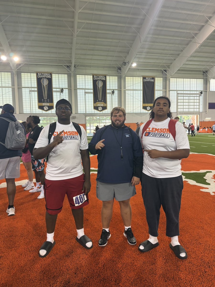 Caiden5711's tweet photo. I had a great day at Clemson I went 4-0 and had some great talks with coaches @VincentAlbano6 @LE_FB1 @HolmesErrick @CoachLiljon @BTHOM63_100 @CoachTNFountain @CoachMBone https://t.co/lBMk1KpYrk