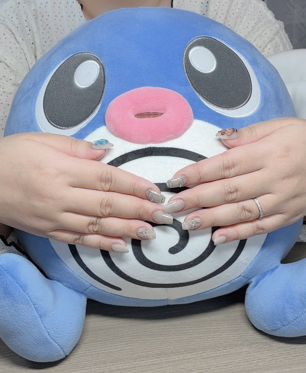NRMtripload's tweet photo. に…(((hug))) https://t.co/JNelXPTiKB
