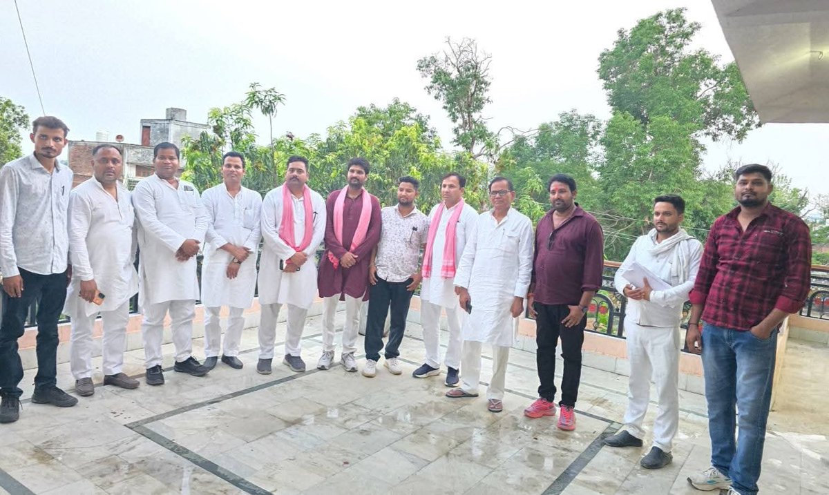 aneesrajasp's tweet photo. सुलतानपुर में #कादीपुर_विधानसभा क्षेत्र में कैडर के नौजवान साथियों के साथ।
#Sultanpur #KadipurAssembly #YouthCadre #CadreMeeting #YouthLeadership #PublicIssues #GrassrootsWork
@yadavakhilesh @samajwadiparty https://t.co/nMOV4J0CSQ