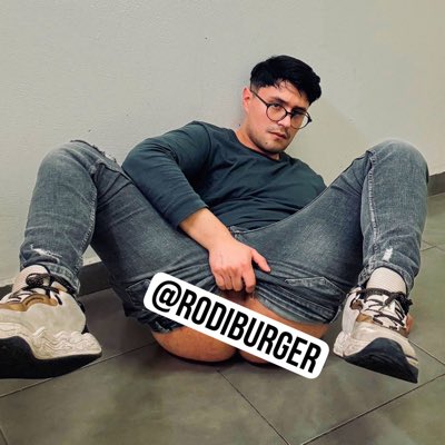 ExhibeteMexico's tweet photo. EL HERMOSO @Rodiburger es nuestra imagen de junio 🏳️‍🌈🔥

Comenta en este post ⬇️ tu mejor foto (no explícita, es para foto de perfil) le daremos REPOST, y si es la más likeada serás la imagen de TODO julio! 🏳️‍🌈🥳

#NuevaFotoDePerfil https://t.co/xtDLiNAsbH