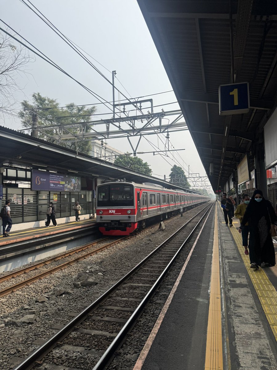 dacvin's tweet photo. nyoba ngantor naik transum tp malah lebih lama

gojek > tj > krl > gojek lg

tp seru jg sih https://t.co/h1rdhU0c8K