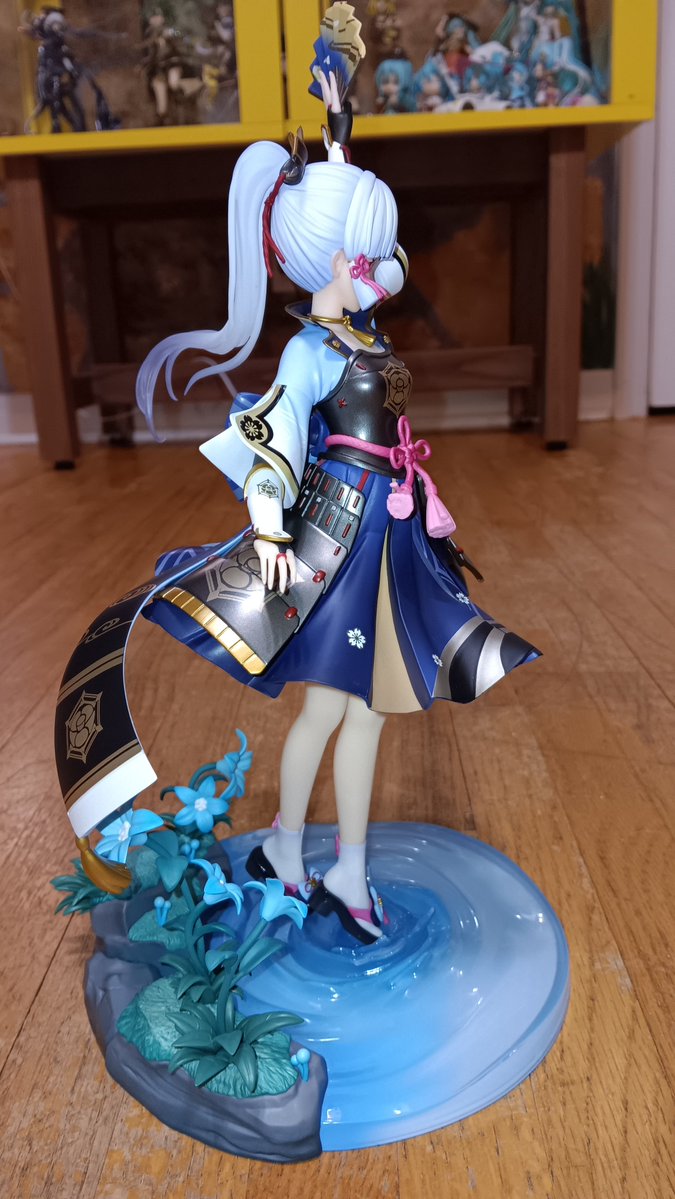 AvramaxII's tweet photo. Ayaka scale figure arrived https://t.co/PoUdc64ajU