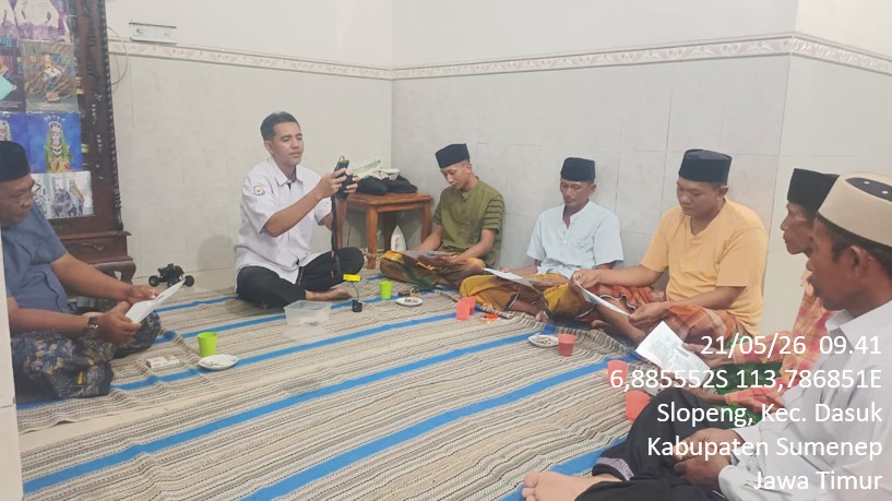 BasoriDarus's tweet photo. Kamis 21-05-2026. A Darus Basori, Luhkan Kab. Sumenep " Pendampingan  Akses Teknologi Cara Kerja dan Pengoperasian GPS dan Fish Finder di KUB Gedhing dan KUB Segoro Mas Desa Slopeng Kec. Dasuk
@bppp_banyuwangi 
@brsdm_kp 
@kkpgoid
#luhlapor https://t.co/uQMW8s92ED