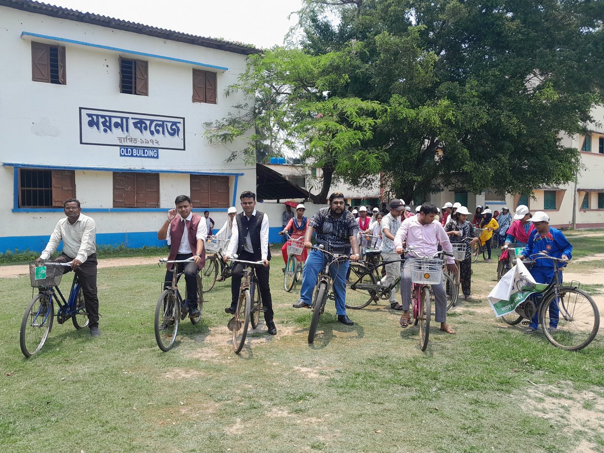 NssMoyna's tweet photo. World Bicycle Day 2026 🚴‍♀️

Moyna College NSS Unit 3 proudly observed World Bicycle Day in the presence of Shri Agnimeel Das, Hon'ble Regional Director, NSS Regional Directorate Kolkata.@_NSSIndia @rdnss_kolkata @MYBharatHQ @YASMinistry https://t.co/HkR69oDLQD