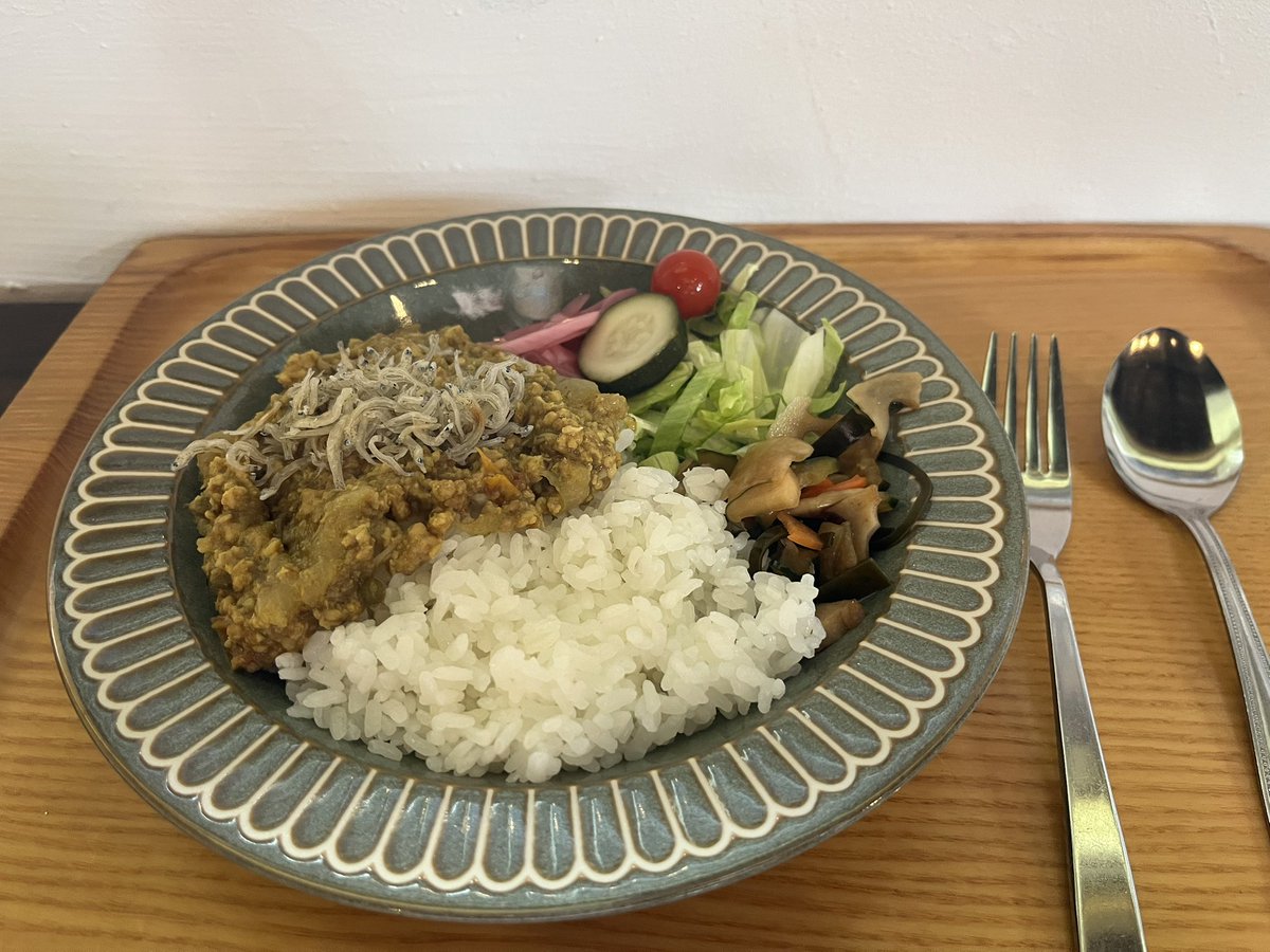moroo's tweet photo. お昼ごはん https://t.co/0sgEkBIMI1