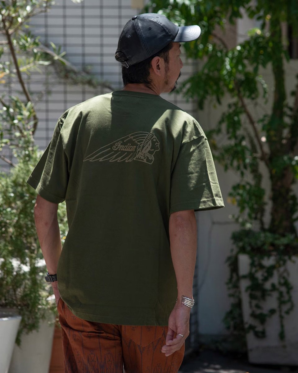 IndianJapan's tweet photo. IC-2942
Indian Basic S/S T-shirt "Big Headmark"

https://t.co/p1j6hJpUiD

通称"ヘッドマーク"と呼ばれるロゴをBACKに大きく刺繍した存在感のあるデザインが魅力の一枚。
刺繍カラーを同系色にする事で落ち着いた雰囲気の仕上げました。 
フロントはシンプルに赤いピスネームがアクセント。 https://t.co/UjVn2Zba7x