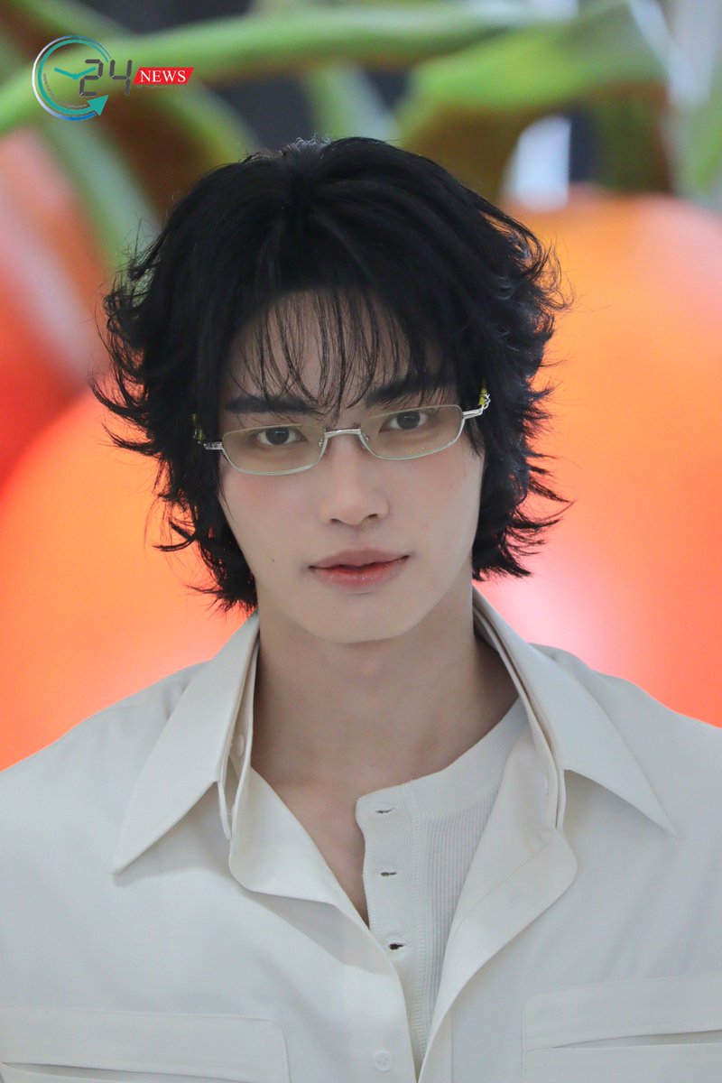_24News_'s tweet photo. วันนี้ น้องวิน หวานมากๆๆๆ

WIN VEGGIE POPUP ICONSIAM
#WinxGentleMonsterICONSIAM
#GENTLEMONSTER2026
#GENTLEMONSTER #winmetawin
#GENTLEMONSTER_VEGGIECOLLECTION https://t.co/wO1kdbUAjb