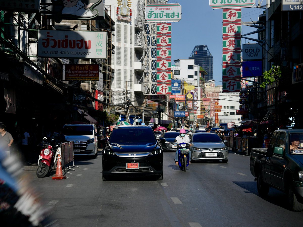 MotoringDrive's tweet photo. BYD DM-i ประหยัดจริงพิสูจน์แล้ว ค่าพลังงานต่ำสุด 39 สตางค์/กิโลเมตร* จากการฝ่ารถติดกลางกรุงด้วย BYD SEALION 5 DM-i รถยนต์ไฟฟ้าที่เติมน้ำมันได้ https://t.co/VxalKLXSfB https://t.co/XQt9ZEnXVc
