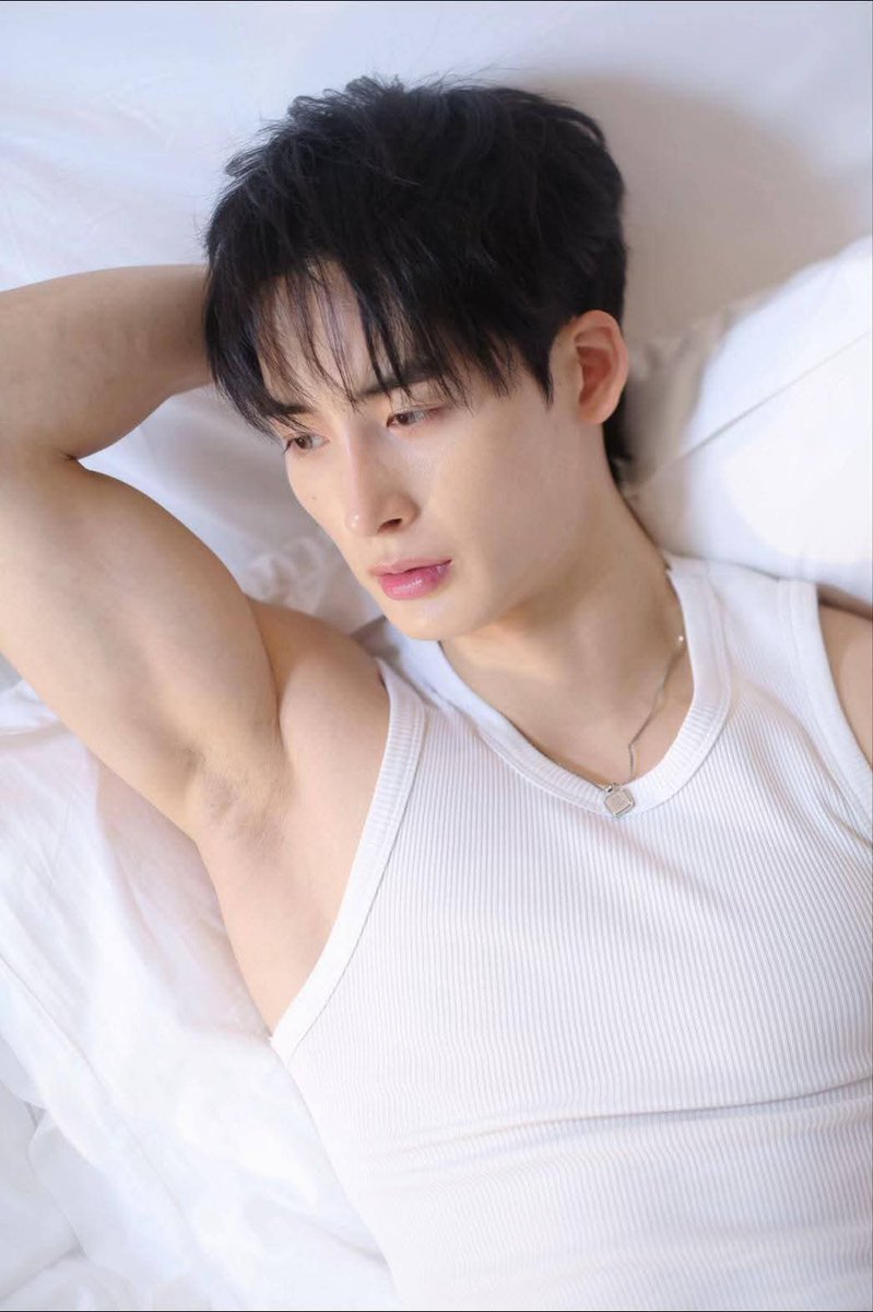 WeLoveYThai's tweet photo. 📮Seung Ho Choi 
Come here… kiss me right here, on my armpit.
이리 와... 여기, 내 겨드랑이에 키스해줘. https://t.co/ODw2JNSK6l