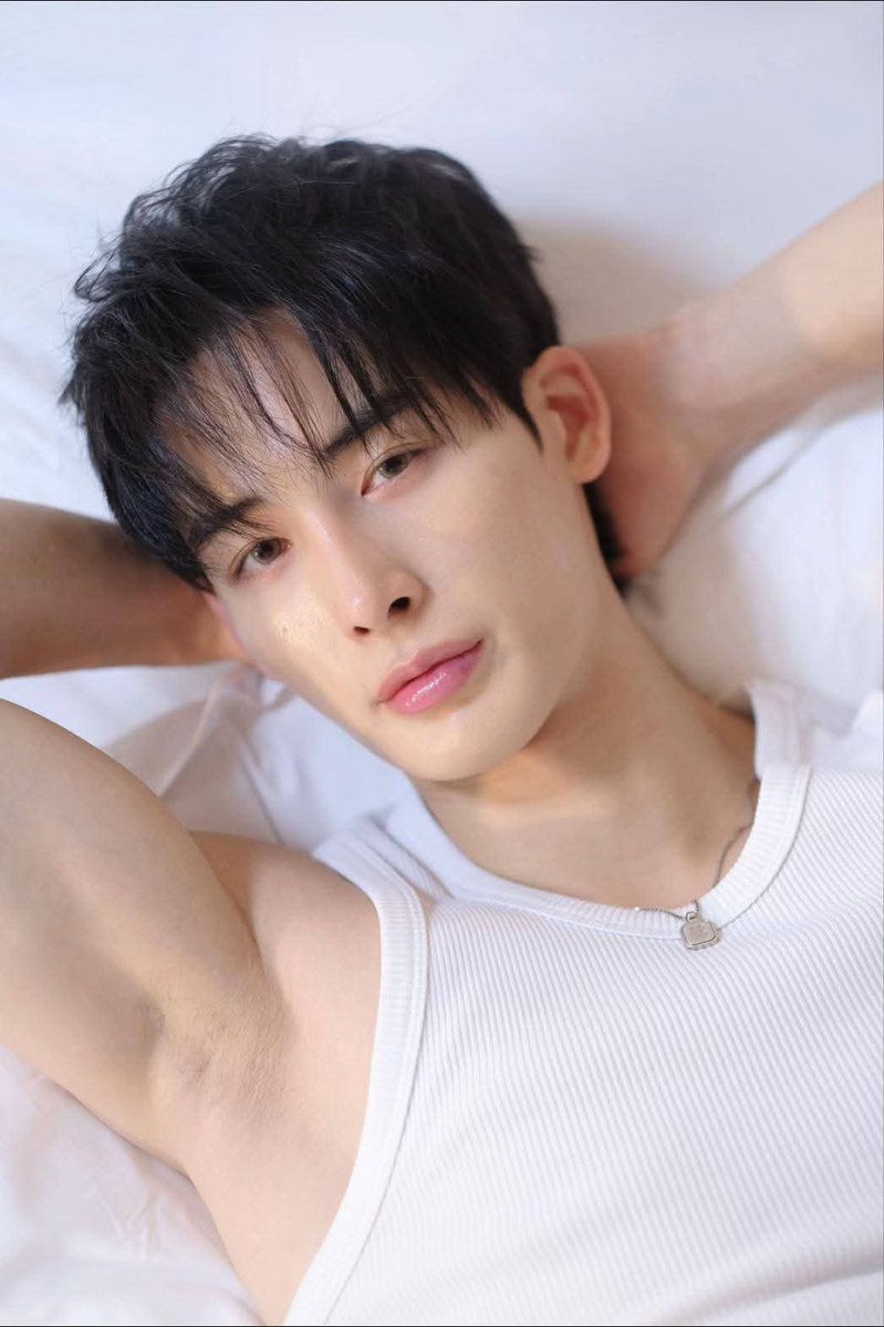 WeLoveYThai's tweet photo. 📮Seung Ho Choi 
Come here… kiss me right here, on my armpit.
이리 와... 여기, 내 겨드랑이에 키스해줘. https://t.co/ODw2JNSK6l