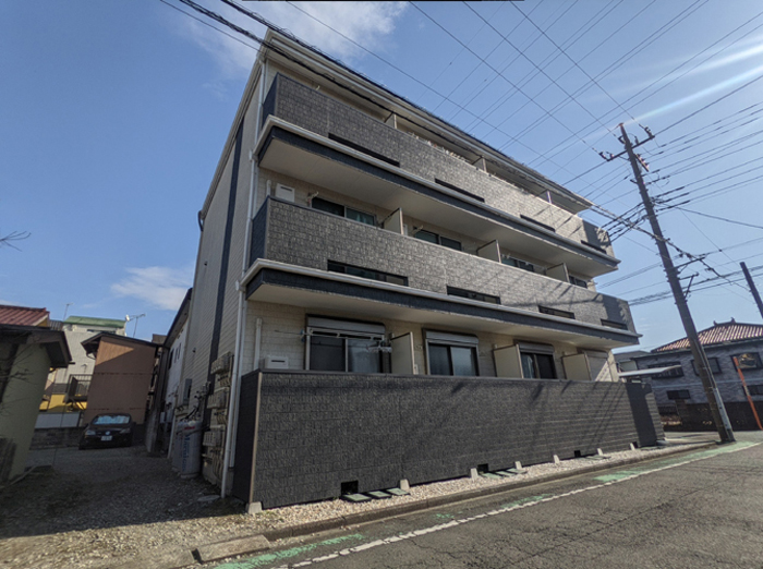 Houseshop_'s tweet photo. 📍矢部駅徒歩8分
賃料5.1万円＋共益費3,000円／1K（20.28㎡）
✨敷金礼金ゼロ
✨2016年築のキレイなお部屋
✨ネット無料
初期費用を抑えたい方におすすめ！
#賃貸 #相模原 #一人暮らし https://t.co/spFOiKw7x2 https://t.co/OzlRyDUPnA