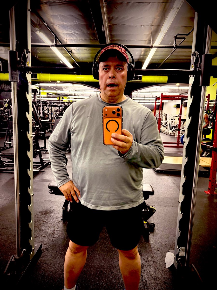 pjg321's tweet photo. STILL 
Made time… 🏋🏽‍♂️

Even after 
Having mowed 
The lawn,

After work today 👍🏽 https://t.co/05fHyTdgFe