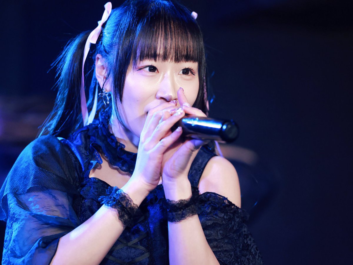 Sasa_FandL's tweet photo. 中国から来た私には、
人脈もコネもありません。

日本語も完璧じゃないし、
最初は誰にも知られていませんでした。

それでも諦めずにステージに立ち続けて、
気づけば7月27日、
Zepp Shinjukuに立ちます。

ここまで来られたのは、
見つけてくれたみんなのおかげです。

まだまだ小さなアイドルだけど、
「応援してよかった」って思ってもらえる存在になりたい。

もし少しでも気になったら、
この挑戦を見届けてください。

7/27 Zepp Shinjuku。
絶対に最高の景色を見せます。🫶