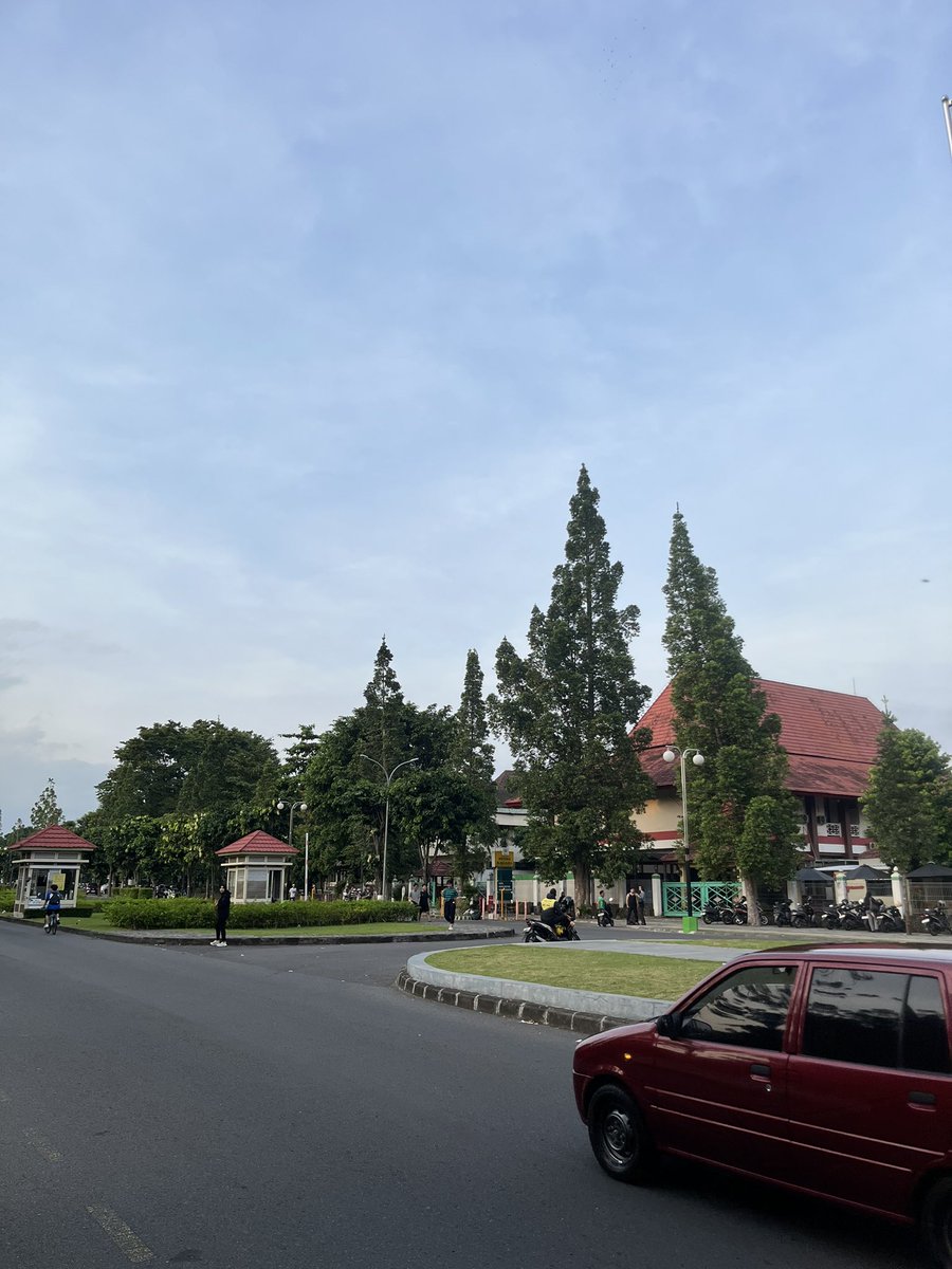 lova lock in #simak tweet media
