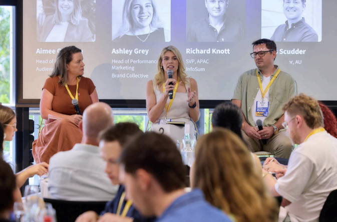 bandt's tweet photo. "We’ve all entered a rat race": StackAdapt panel urges AdTech industry to collaborate, not compete.

https://t.co/0wHaDjpcFG https://t.co/X9sPXJLFJ5