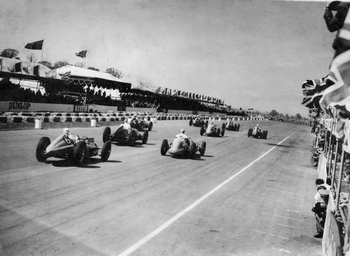 MsportXtra's tweet photo. #F1 #OnThisDay, June 4th 1950. An @alfa_romeo 1-2 at the Bremgarten circuit as Nino Farina won the #SwissGP ahead of Luigi Fagioli. Louis Rosier in the Talbot, already a lap down, finished 3rd. https://t.co/ESXXBGEDii #MsportXtra @F1sasha https://t.co/eGUY8fp8On