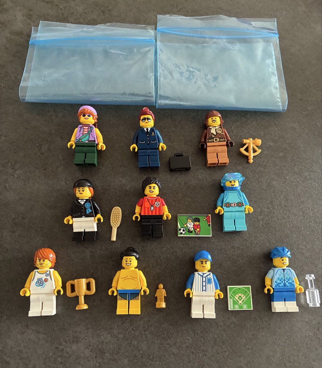 minifigures1992's tweet photo. ディスカバリーセンター東京で新パーツ🆕
スポーツミニフィグは、昔のGBシリーズに似て良い感じ🏅
黄色のレゴ袋は有料になってましたが、無地のものに入れてもらえました🛒
#LEGO #minifig #BaM #ミニフィグ https://t.co/cocnL21y3r