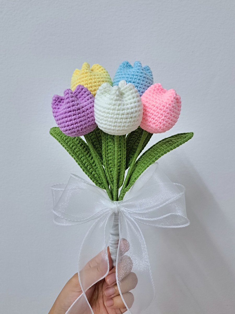 RadaaHandcraft's tweet photo. ดอกไม้โครเชต์ค่ะ ออกเรื่อยๆ ทั้งแบบช่อทั้งดอกเดี่ยว ส่วนใหญ่ที่ขายดีจะเป็นกุหลาบ ทานตะวัน ทิวลิปค่ะ 🫶💐 https://t.co/VfuYeundkH