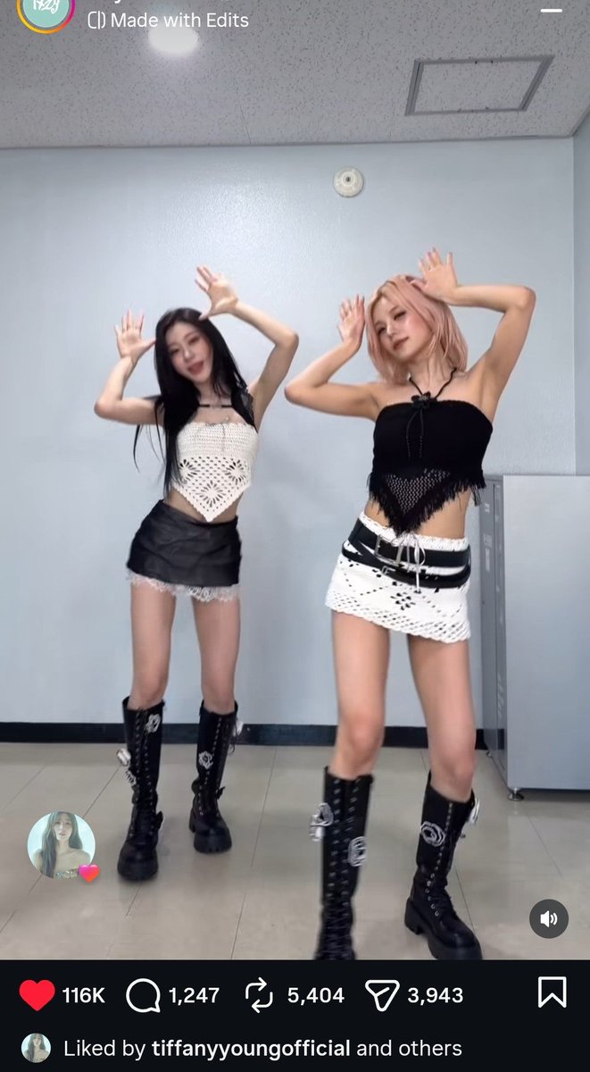 xolovemich_ss's tweet photo. Tiffany liked her juniors' dance covers of SNSD songs 🥰

@aespa_official Karina &amp; Winter - Genie 💗 https://t.co/H5t0a7SRiu

@ITZYofficial Chaeryeong &amp; Yeji - PARTY 🎉
https://t.co/nrFLlw1Cqw https://t.co/A3K7XhuqWV