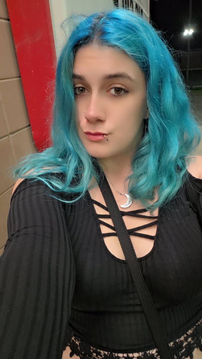 Violet_Night6's tweet photo. Stop being all talk piggy and actually send something https://t.co/PuMidJoMJv