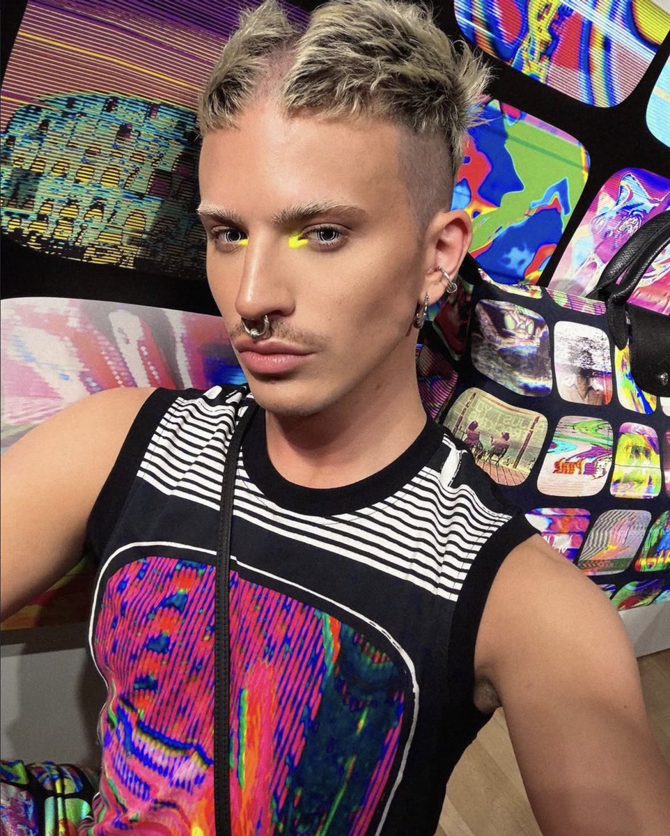 Drag Crave tweet media