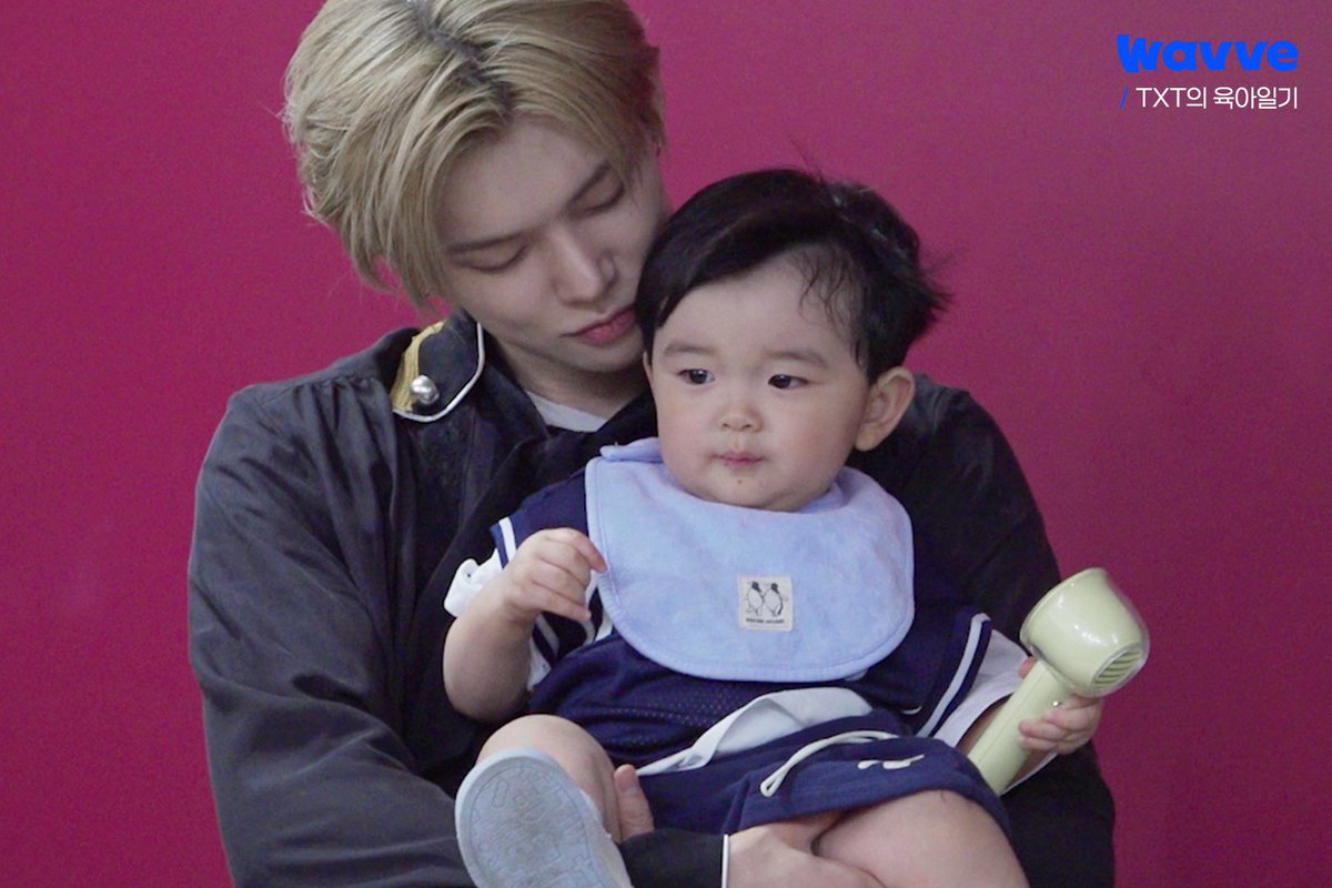 yuyalee2's tweet photo. รายการ TXT’s Parenting Diary มียอดวิวในยูทูปทะลุล้านวิวทุกep.เลย ใครที่ไม่รู้จะดูอะไรตอนกินข้าว หรือก่อนเข้านอน ดูทีเร้กเลี้ยงก้อนยูจุนได้นะคะ น่ารัก อบอุ่นหัวใจที่สุด แอบคาดหวังซีซั่น 2 เพราะกระแสตอบรับดีมาก ๆ https://t.co/UqsdXFa6kE
