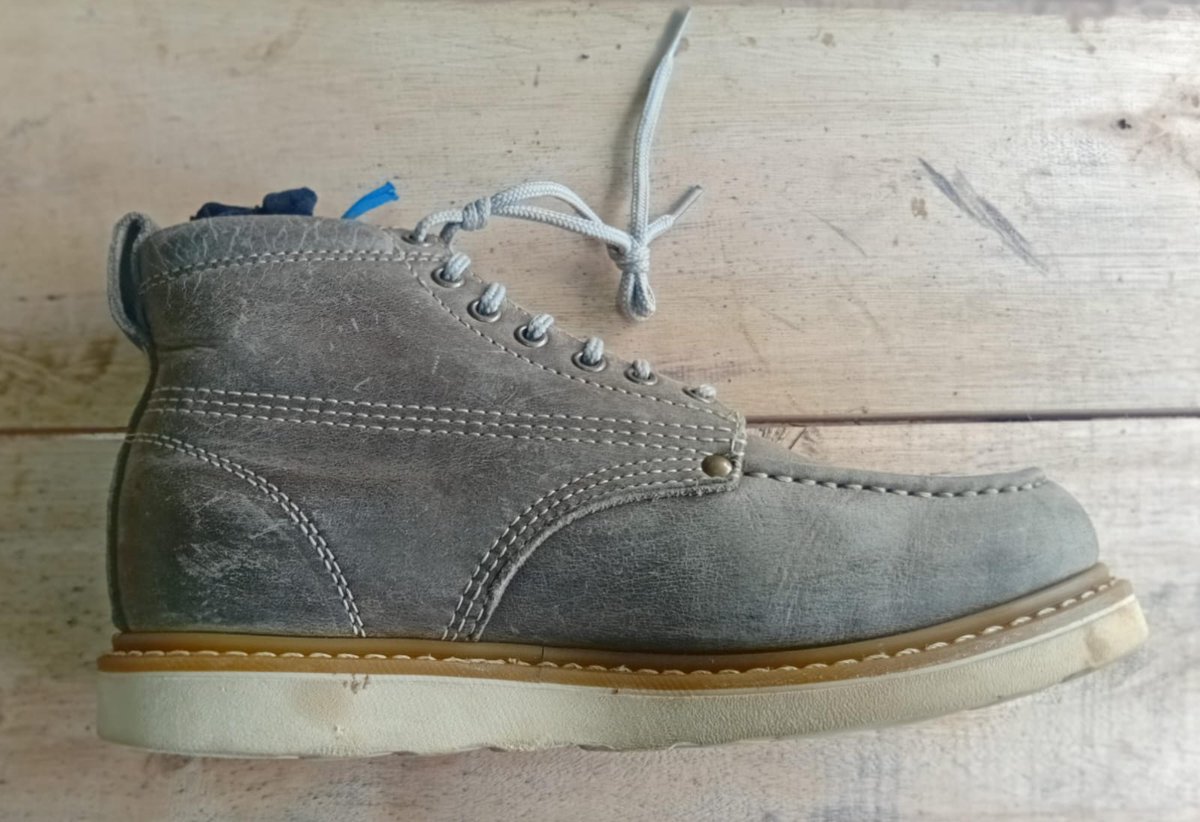 AbcdWear's tweet photo. Kuwashika Redwing Boots.
📞 07 255 249 54 (For Business) https://t.co/CP0oRI55o7