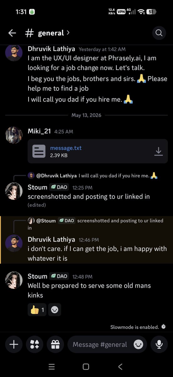 Stoum51's tweet photo. Joked I'd post his job beg. Self-projected, thought blackmail, and out of the blue admits he loves to scam. Didn't post till now. Wtf, lmao. https://t.co/CddowfbHjO