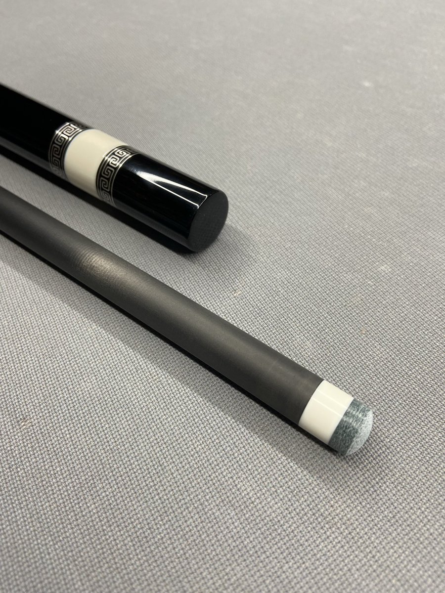 neuetip's tweet photo. 今回のタップ交換写真
ゼンキュー #zencue
タケシリペアクラフト製12.4カーボンシャフト
ノイエタップMH装着です!
高級感ありますよね
https://t.co/E75PNwRyZT https://t.co/uxipGcL8Hu