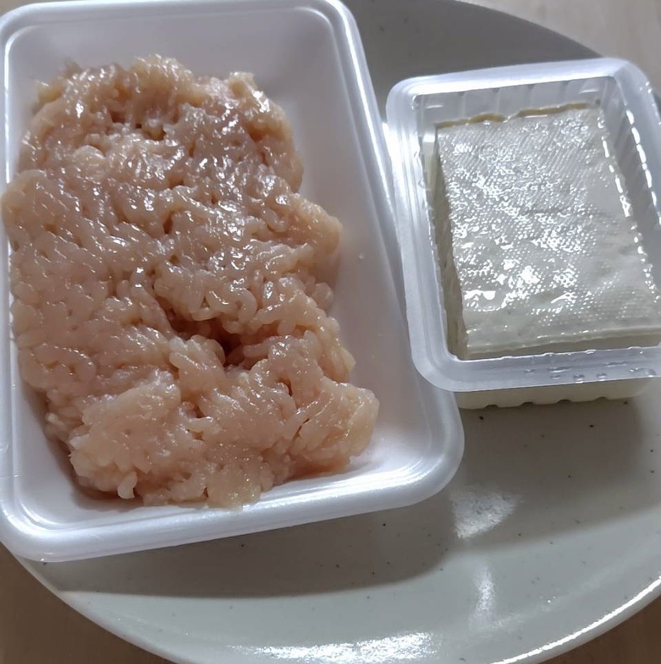 kitchenc_uber's tweet photo. ということで、もう一問！

こんな感じでどうでしょうか？

さて、これでなにが出来るかな☺️

こっちも気軽に✨

なんとなーく

行ってみよ〜🫶

ﾁﾗｯ(〃ω〃) https://t.co/GaGdPYmKw0