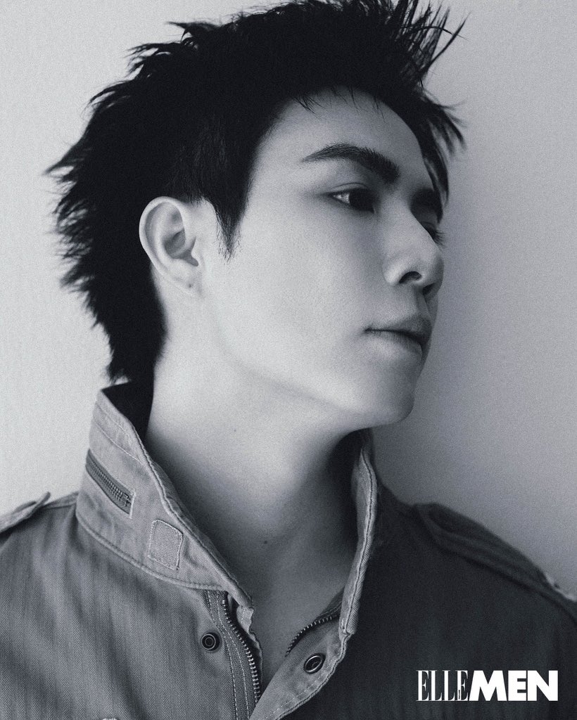 ununishappyy's tweet photo. วิชวลฮีสมกับเป็นตัวท็อปทั้งคู่นะน้องนะ 

#ElleMenThailandAndZeeNuNew
♡#ZeeNuNew♡ https://t.co/q76gTZZPgp