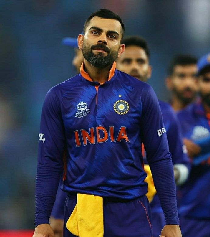 iamrohitian45's tweet photo. Life is unfair 

One guy captained india without winning single trophy for 6 years 🤡

One gets removed from captaincy after winning the World Cup for india 😓 https://t.co/xCEqTHlOp4
