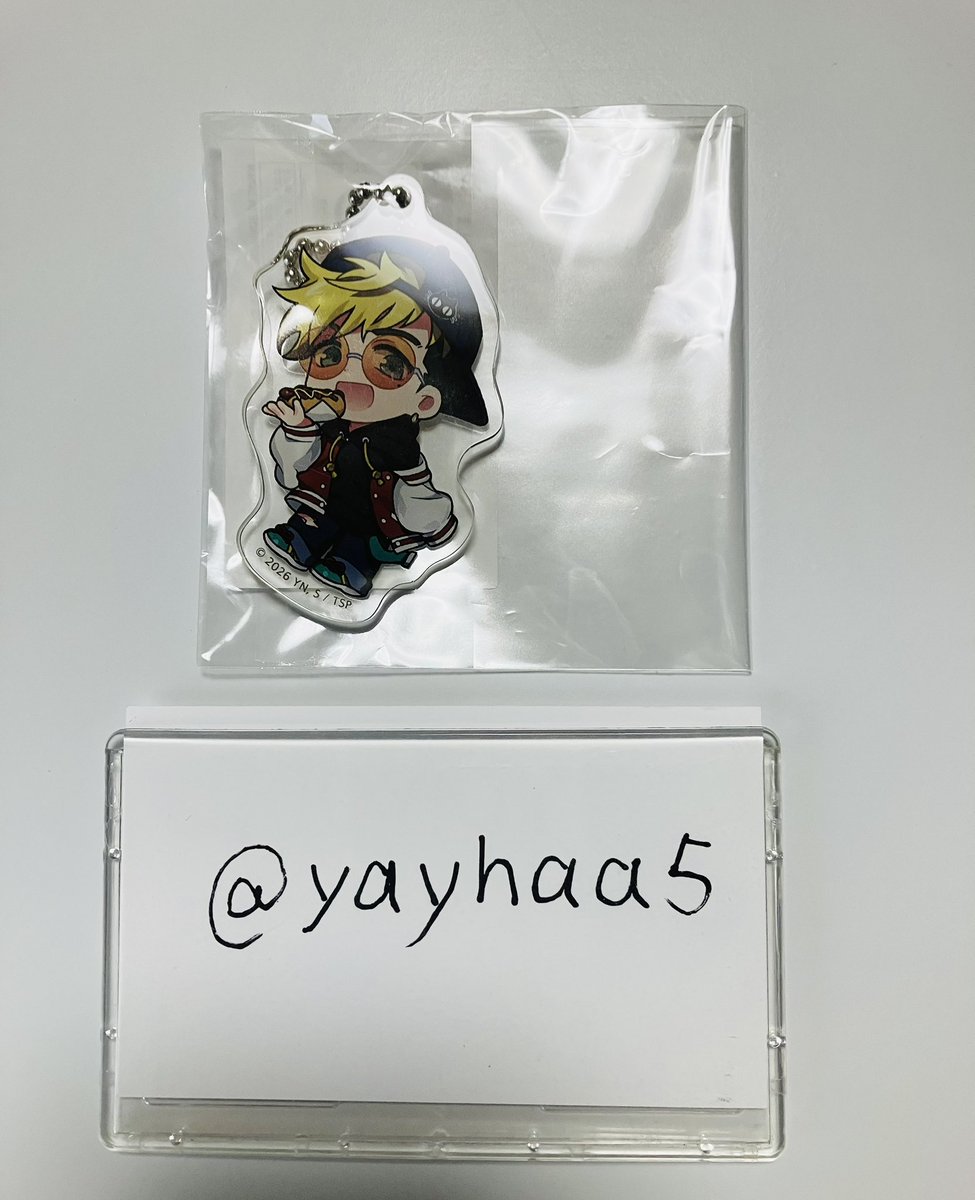 yayhaa5's tweet photo. @changem0nochr0 初めまして、検索より失礼します。
お日にち経過しておりますがこちらまだお求めでしょうか。
かづき様の中吉∶ヴァッシュ🇨🇳とこちらの中吉∶ヴァッシュ🇺🇸の郵送交換をご検討頂けますと幸いです。 https://t.co/MK7tAMBvhq