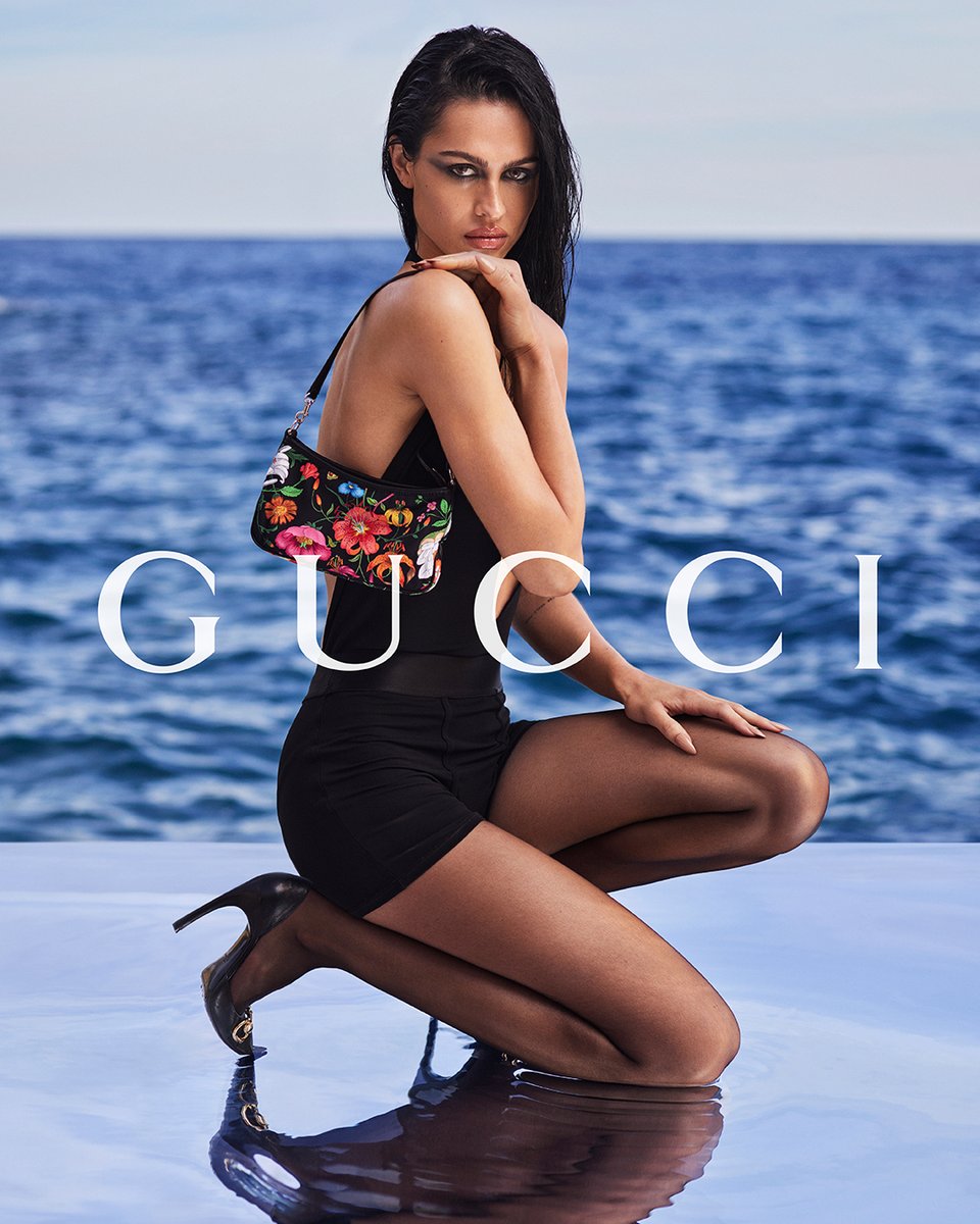 gucci_jp's tweet photo. GUCCI MONTE CARLO

モンテカルロを舞台に、光と躍動感、そしてエスケープの精神に彩られた新たな広告キャンペーンを発表。モナコの文化的魅力を背景に、可能性に満ちた夏を描きます。

詳しくはこちら
https://t.co/zERAWkROwm

#GucciMonteCarlo https://t.co/WDo92trFlf