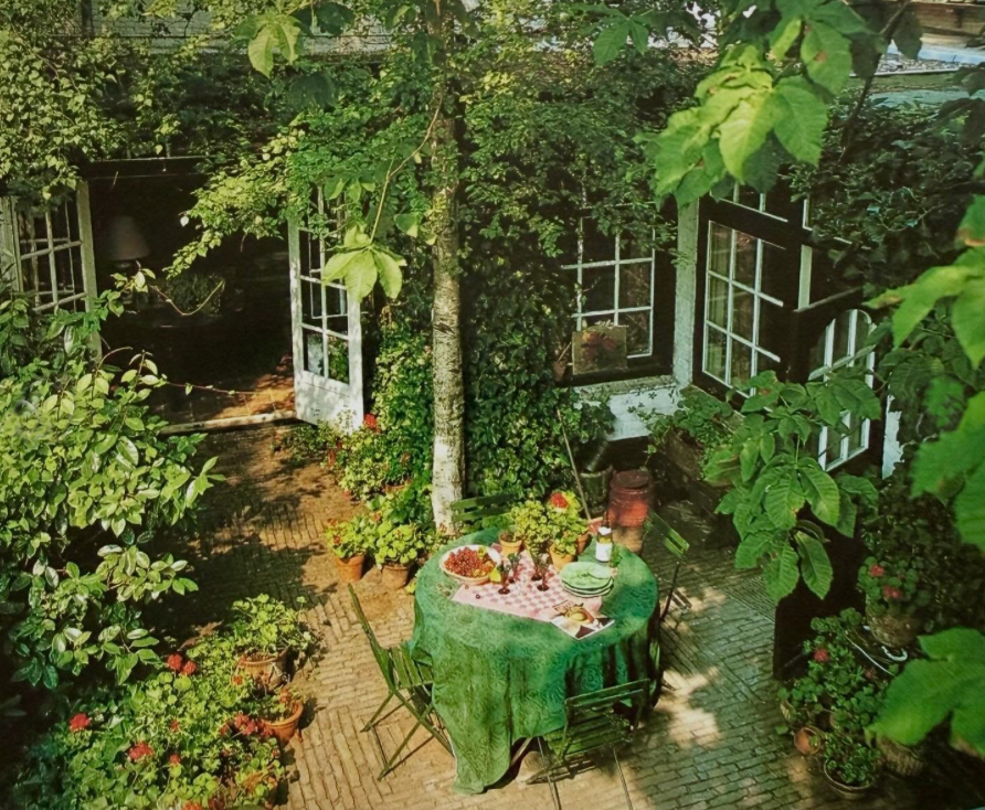 helloshinko's tweet photo. I like the idea of having lunch or dinner outdoors than inside. https://t.co/SDL4kVsjZy