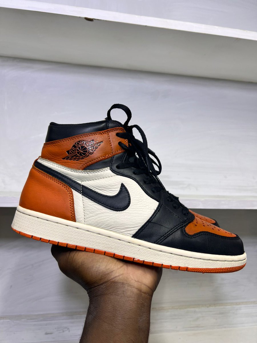 LokiMugo's tweet photo. Selling quality mtush kicks at affordable prices

Frame 1 size 42
Frame 2 size 40
Frame 3 size 39
Frame 4 size 42

Call or WhatsApp me on 0712560021

Deliveries are done country wide https://t.co/nOSJu2yYvR