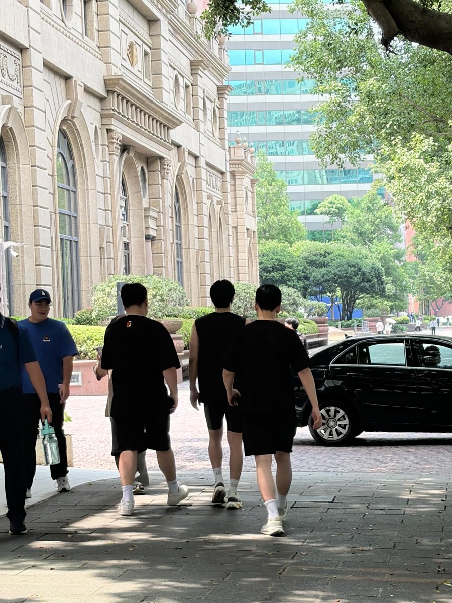 about_siwon's tweet photo. SIWON was spotted in Taipei, Taiwan today

cr. sophia_9090
#시원 #SIWON #최시원 #CHOISIWON 
@siwonchoi https://t.co/RNDrlABlOV